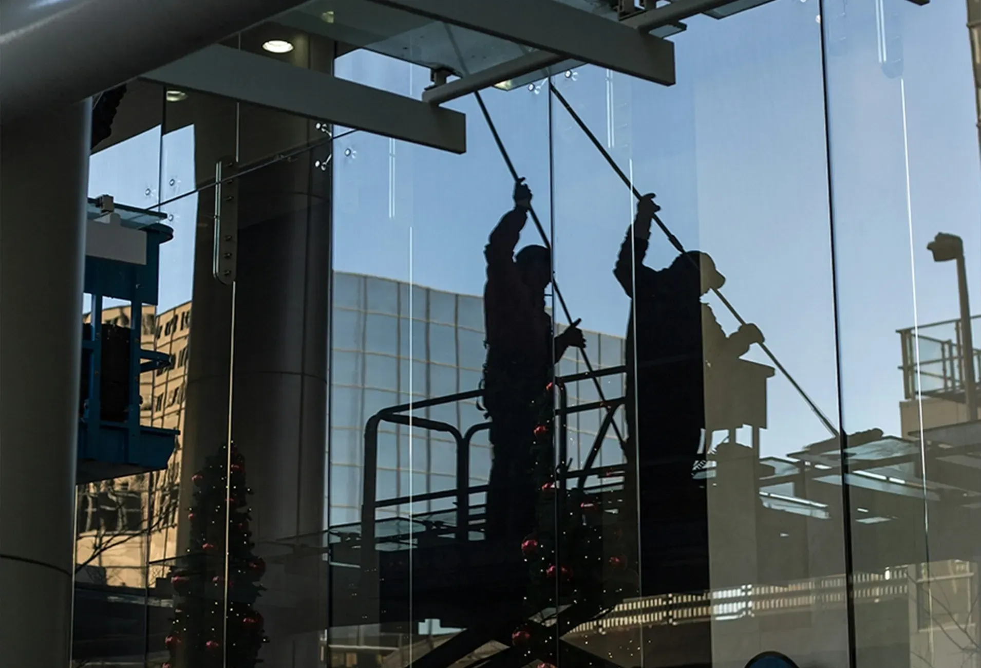 Profesyonel Cephe Cam Temizliği