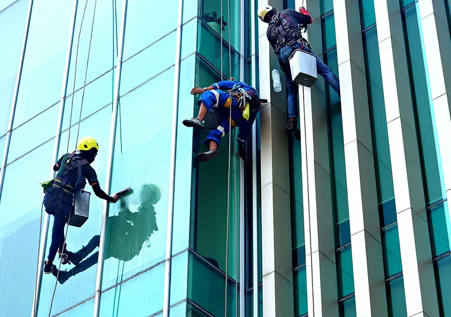 Modern Bina Cam Temizlik