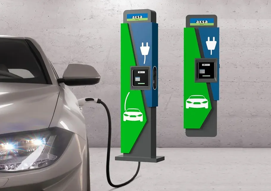 Gece aydınlatmalı modern şarj istasyonu